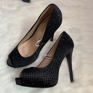 Camille La Vie Black Heels sz7.5